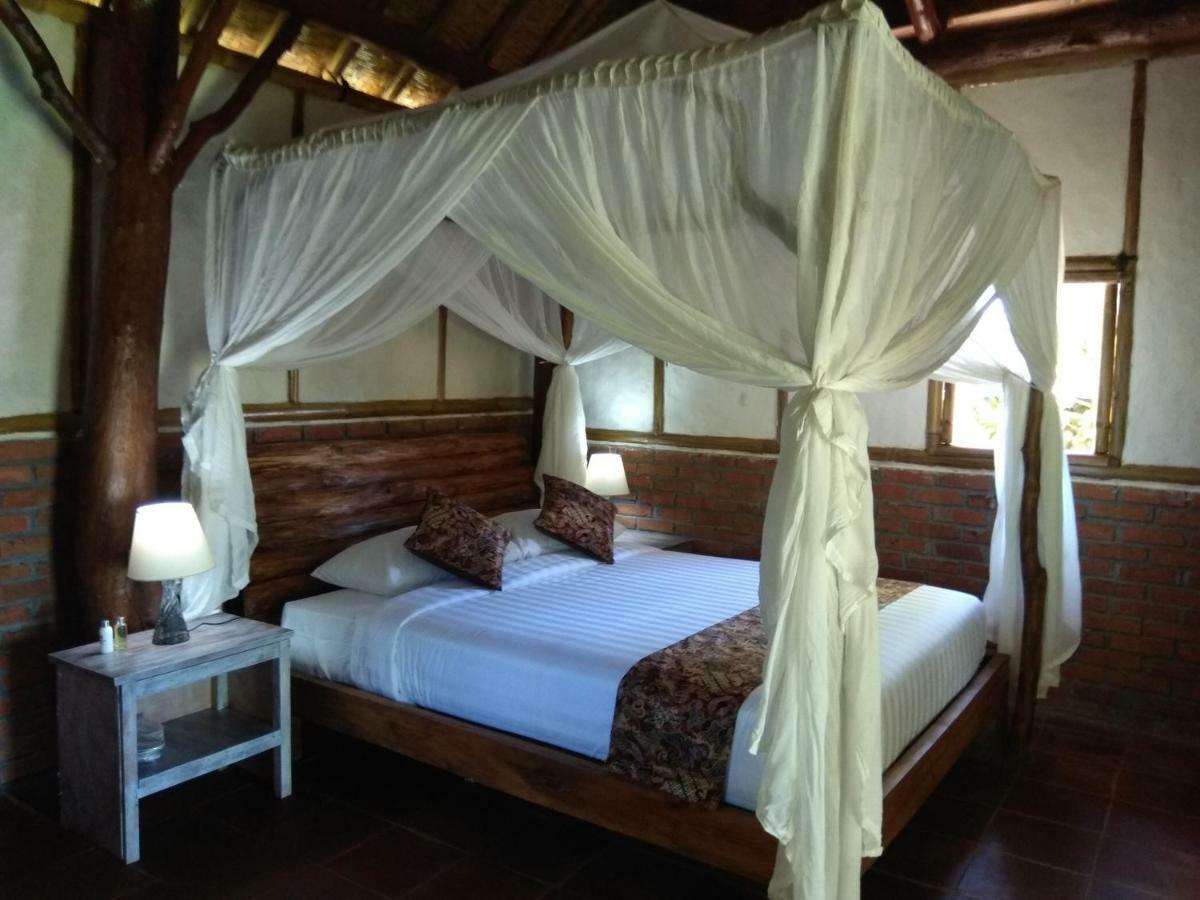 Bali Mountain Forest Cabin Penebel Exterior photo